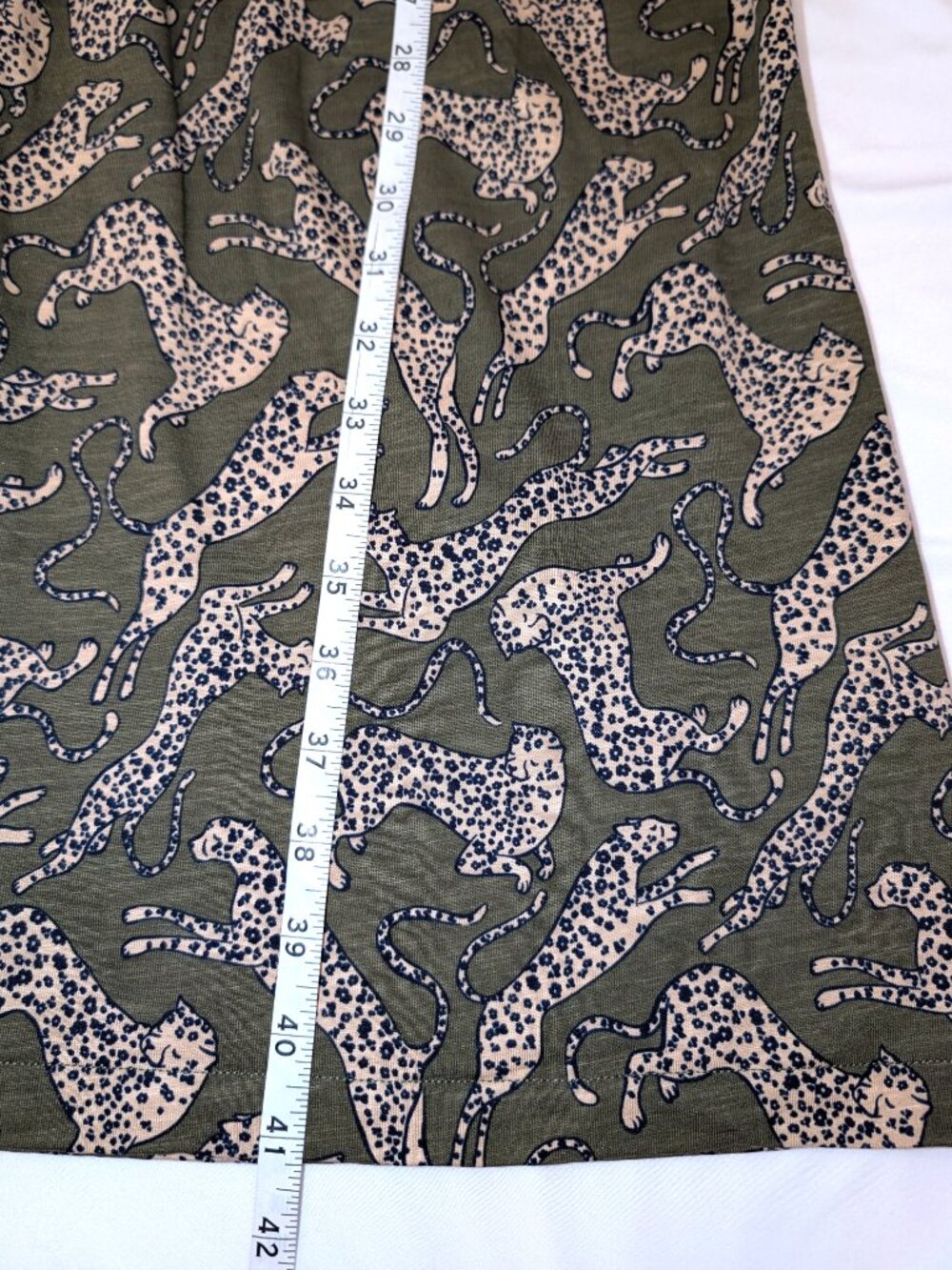 Boden | Woodland Leopard Print Naomi Relaxed Jersey Dress Green | Size 16-18* - Picture 15 of 16